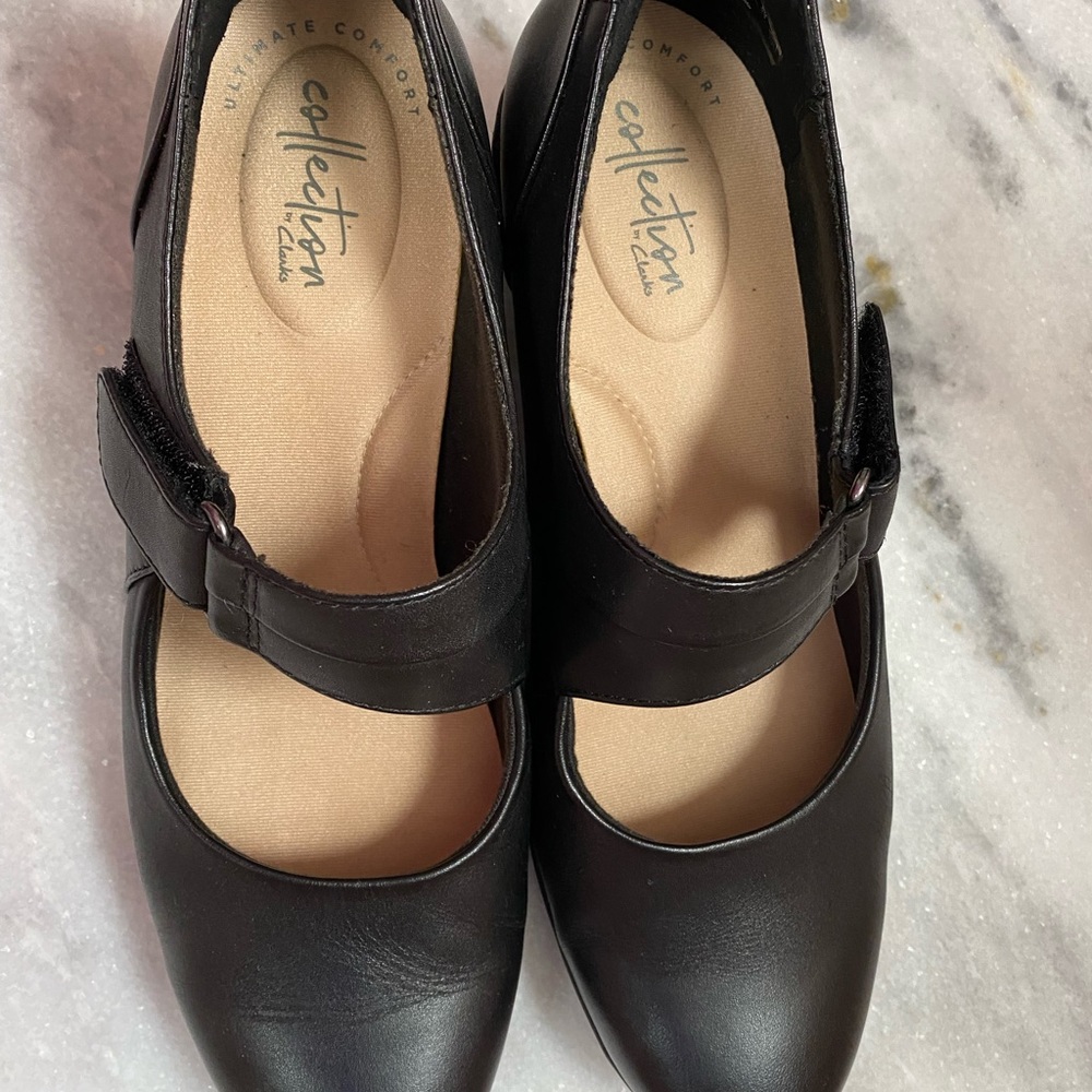 Clark comfy shoe with 2 inch heel